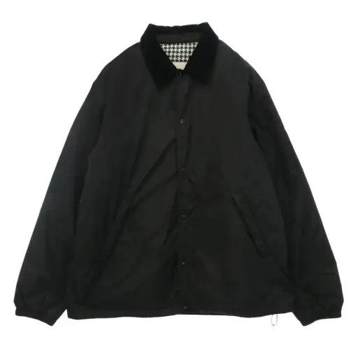 MONCLER モンクレール FRAGMENT DESIGN フラグメントデザイン 23AW I209U1A00010 × FRAGMENTdesign DAFFODIL フラグメントデザイン ダッフォデイルズ ステンカラー ロゴ プリントコーチ ジャケット ダウン フェザー混 ジャケット 2 ブラック系 2【中古】