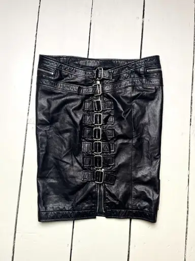 Bondage soft leather skirt 