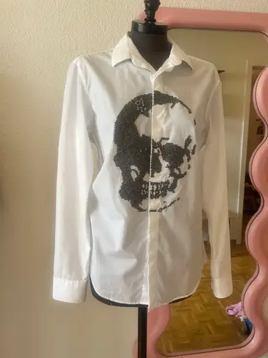 mastermind JAPAN Hemd – Weiss mit Strass-Totenkopf