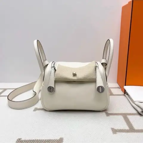 【21年全套🙌🏻很有氣質的顏色🤍】愛馬仕 Hermes mini lindy 奶油白 內拼 銀扣 Z刻 Swift皮