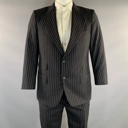 GUCCI Chest Size 42 Black Light Grey Pinstripe Wool Notch Lapel 36 28 Suit