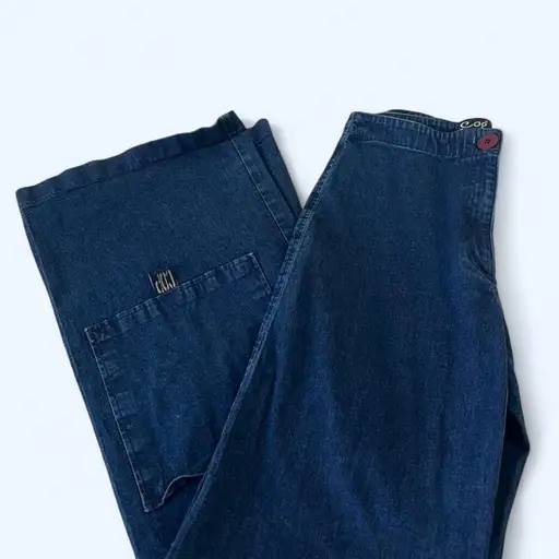 COP COPINE jeans 

• more of a stretch denim 
• flare bottoms & pockets 
• no size listed, but would say fits a small (4-5) 


#classy #vintage 





#relaxed #denim