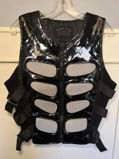 Vintage Hilary’s Vanity bondage muscle amour murder vest