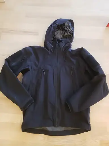 Arc'teryx LEAF Alpha Jacket Gen 2 18863 – M – Made in Canada