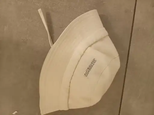 Jacquemus hatt/lue