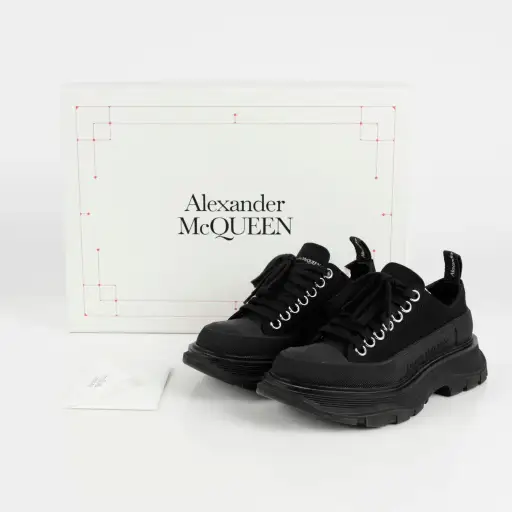 Women's Tread Slick Sneakers Size