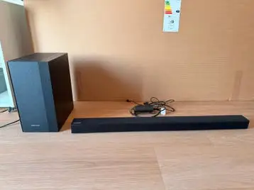Samsung soundbar HW-K450/XN met subwoofer