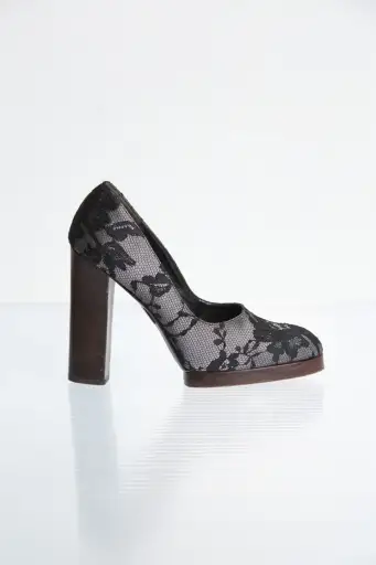 GUCCI BY TOM FORD SILK LACE PLATFORM PUMPS