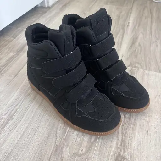 Isabel Marant INSPIRED wedge sneakers. Runs small, size 8 would fit well. 
#black #wedge #cute