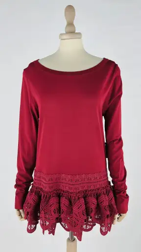 Maglia rossa con pizzo