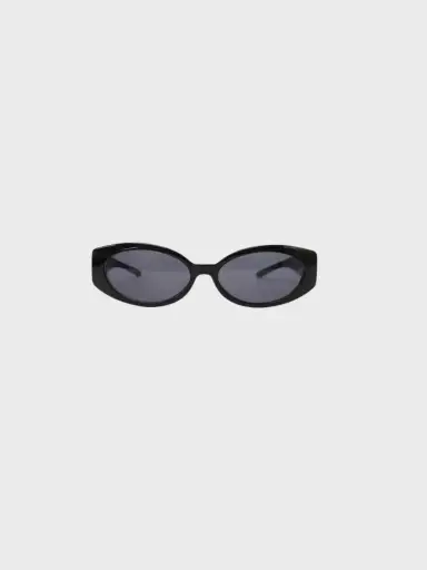 Gucci 2000s Black Plastic Sunglasses