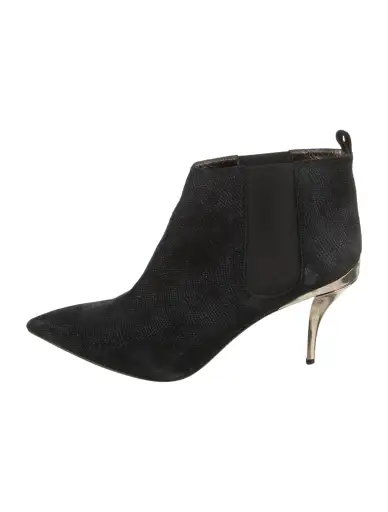 Suede Patterned Pumps