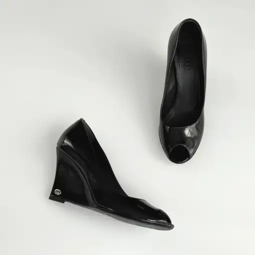 Gucci Wedges, 38