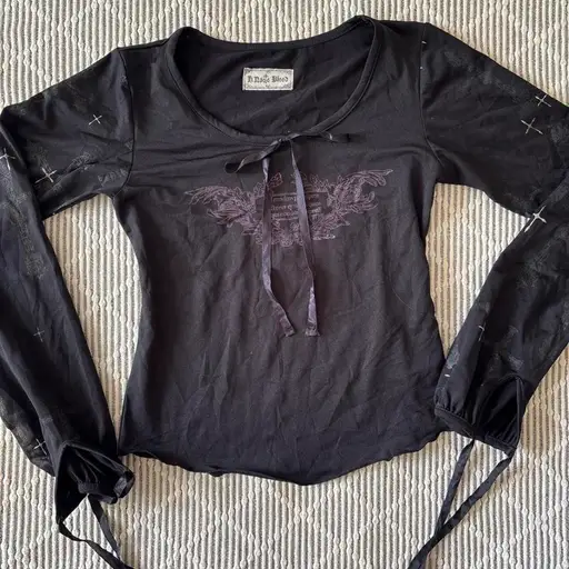 Archival h.naoto Blood Gothic Cross Cutsew Top

#hnaoto #vkej #gothiclolita #egl #visualkei