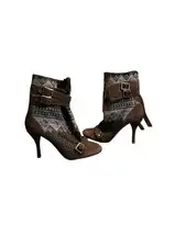 Fornarina Ankle Boots Womens 37 Italy 6.5 US Brown Suede Booties Pattern
