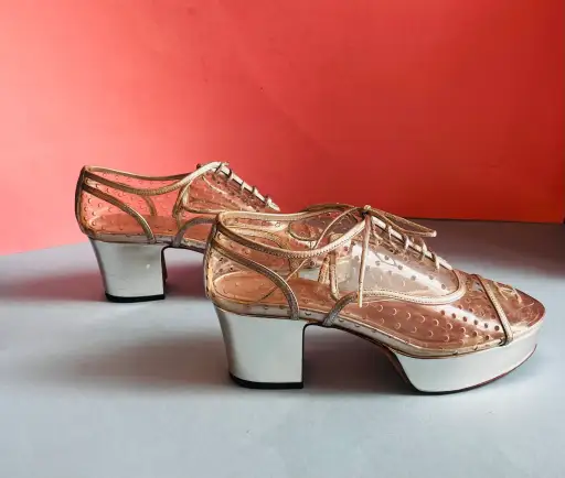 CHANEL 2016 Interlocking CC Logo  Clear/Silver, Women's size 6.5 - 7 US