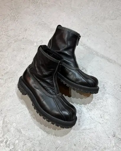 UNDERCOVER Front Zip Bean Boots