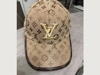 “LOUIS VUITTON” BEIGE& BROWN CAP WORN ONCE UNISEX