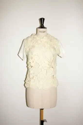 Comme Des Garçons Crochet tee