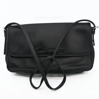 BALENCIAGA(バレンシアガ)　ダメージ加工ショルダーバッグ　791997　ブラック　リボンモチーフ　サテン バレンシアガ(BALENCIAGA)のレディースのバッグ(ショルダーバッグ)の商品詳細ページへのリンク