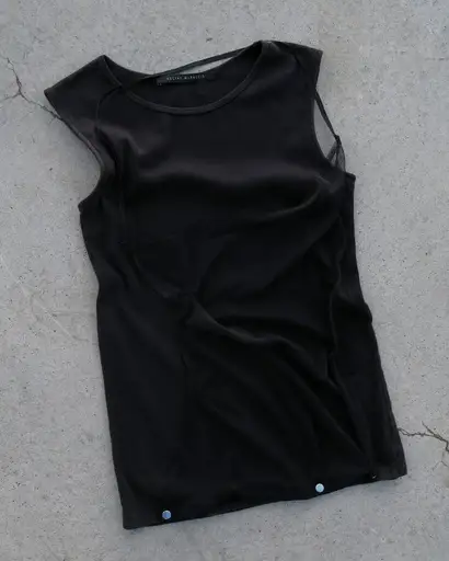 f/w1999 Kostas Murkudis hanging mesh tank