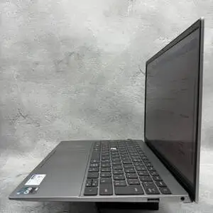 Su-26929. DELL / Vostro 5320 / Core i5-1240P / 第12世代CPU / 16GBメモリ / HDD無し / 13インチ / 通電確認・ジャンク