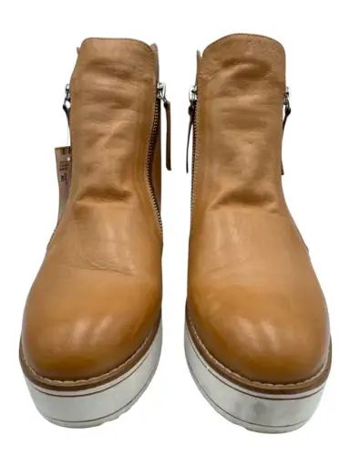 Silent D Shoe Size 40 Tan Brown & White Leather Upper Zip Ankle Platform Booties