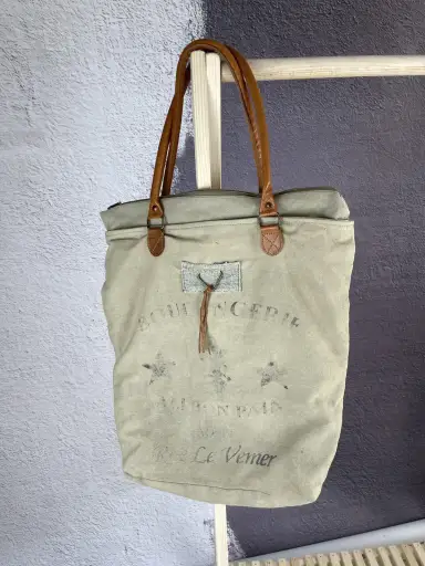 Carpe Diem vintage distressed big logo tote bag