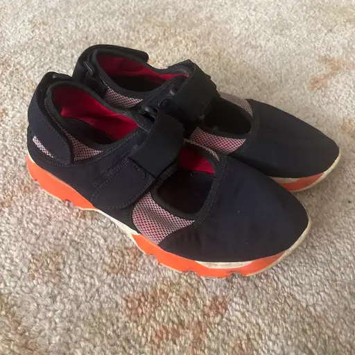 Marni mesh sneakers. Size 38 / 7.5. 

Good used condition. Scuffing on soles and the logo has faded from the footbed (pictured).