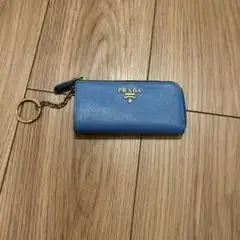 プラダ(Prada) プラダ 財布・コインケース サフィアーノ レザー ブルー…