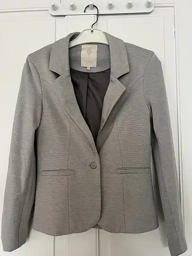 Blazer fra Minus. Str. 36