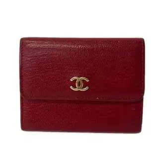 CHANEL(シャネル) 3つ折り財布 - レッド ココマーク/ゴールド金具 レザー シャネル(CHANEL)のレディースのファッション小物(財布)の商品詳細ページへのリンク