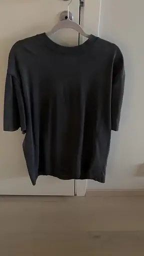 Acne t skjorte