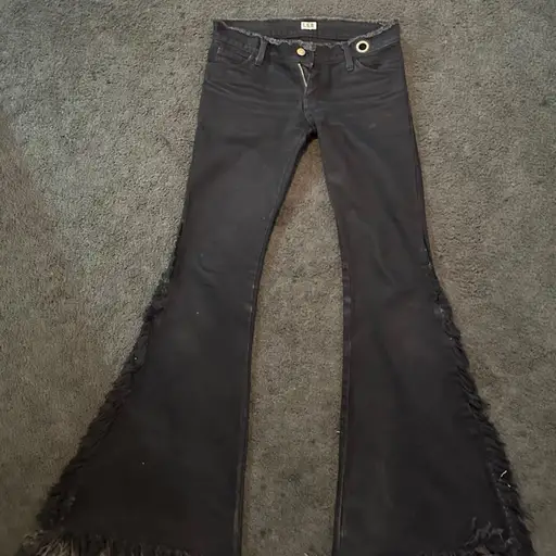 Size 25 LGB Fringed Crow Flare Denim
FIRM on the price!
Deleting by Tuesday or so probably 
MESSAGE ME TO UNBOOST

Measurements (MAY BE SLIGHTLY OFF);
Almost 12.5 inch leg opening
8.5 inch thigh
A little more than 8 inch rise
About 14.5 inch waist


LGB Yasuyuki Ishii KMRii Shohei Takamiya Roen