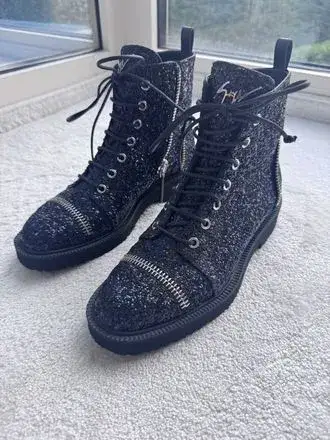 Siyah Simli Bot Giuseppe Zanotti
