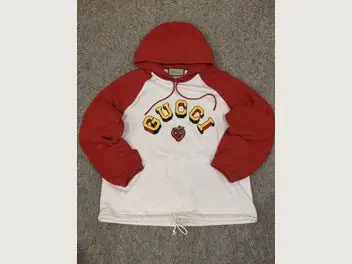 Authentic Gucci Two-Tone Strawberry Logo Hoodie (Oversized Fit)