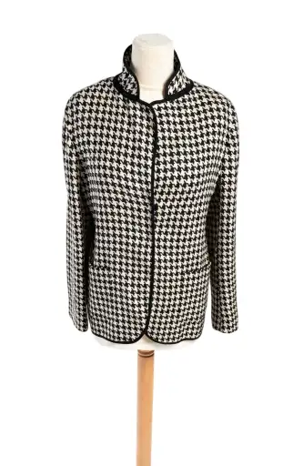 MaxMara Jacket Size 40 / M - Black and Off-White Houndstooth - €90