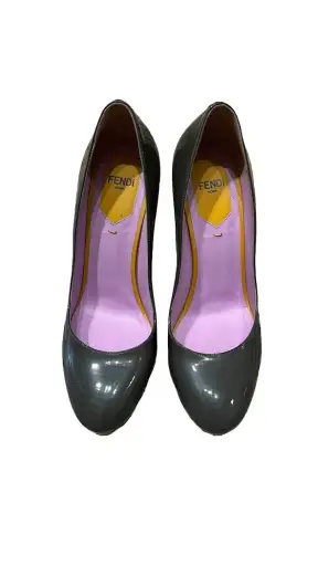 Fendi, Lackleder Pumps, grau/rosa, Gr.38