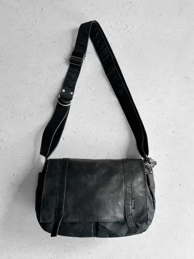 YOHJI YAMAMOTO Y'SACCS - late 1990s-2000s NYLON MESSENGER BAG WITH LEATHER FRONT PANEL