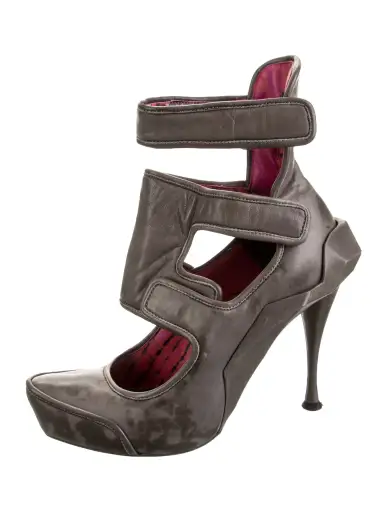 Vintage 2008 Pumps
