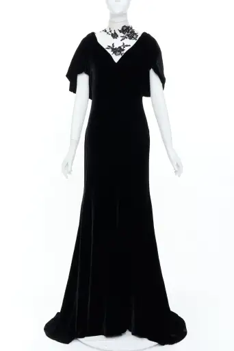 ALEXANDER MCQUEEN 2006 Runway Widows of Culloden black velvet gown IT40 S
