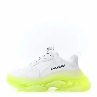 ✨️新品未使用✨️BALENCIAGA Triple S Clear Sole 541624 ネオンイエロー EU44 トリプルS バレンシアガ(BALENCIAGA)のメンズの靴/シューズ(スニーカー)の商品詳細ページへのリンク