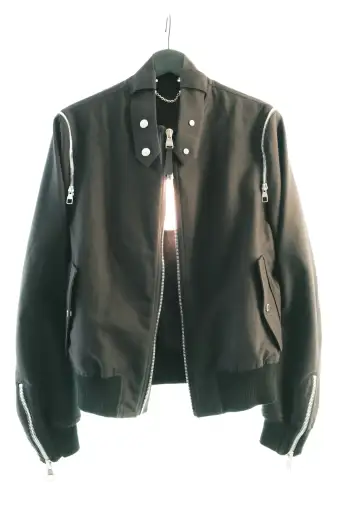 Louis Vuitton SS16 Sample ‘Floating Collar’ by Kim Jones