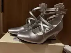 シルバー ストラップ パンプス ウェッジソール