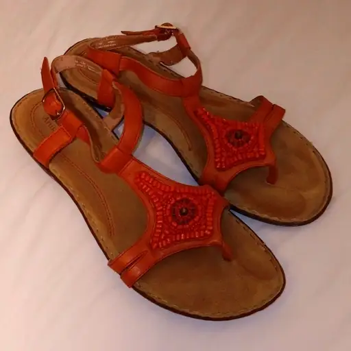 BOHEMIEN STYLE BEADED ORANGE SANDALS SIZE 10