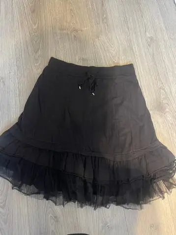Ultimate Mik’s zwarte “ brocante ‘ rok rekbare taille maat L