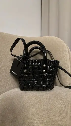 Balenciaga Bistro