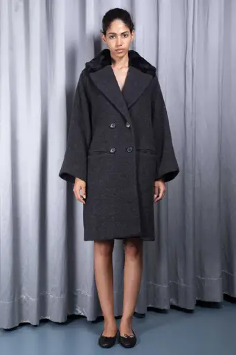 ROMEO GIGLI
 Faux fur collar coat
 1990s
1.300,00
€