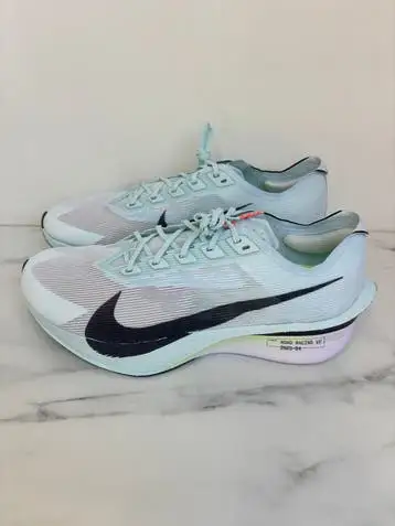 Nike Vaporfly 4 hardloopschoenen  maat 44 (nieuw in de doos)