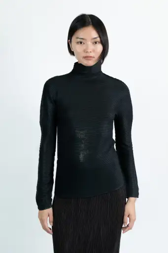 Me Issey Miyake  Micro Waffles Pleated Tunic